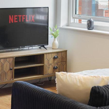 Modern 2-Bed Apartment, Free Parking, City Centre, Netflix & Pet Friendly - Hosted By Stay Host Save Sheffield Exteriör bild