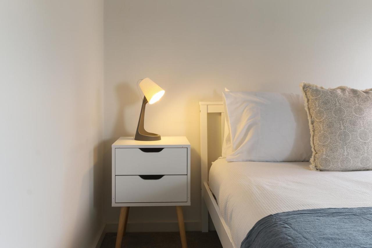 Modern 2-Bed Apartment, Free Parking, City Centre, Netflix & Pet Friendly - Hosted By Stay Host Save Sheffield Exteriör bild