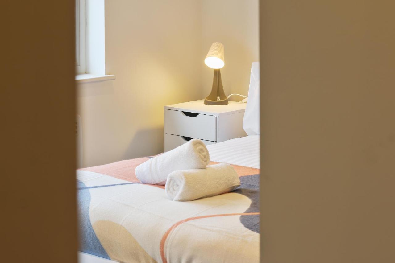 Modern 2-Bed Apartment, Free Parking, City Centre, Netflix & Pet Friendly - Hosted By Stay Host Save Sheffield Exteriör bild