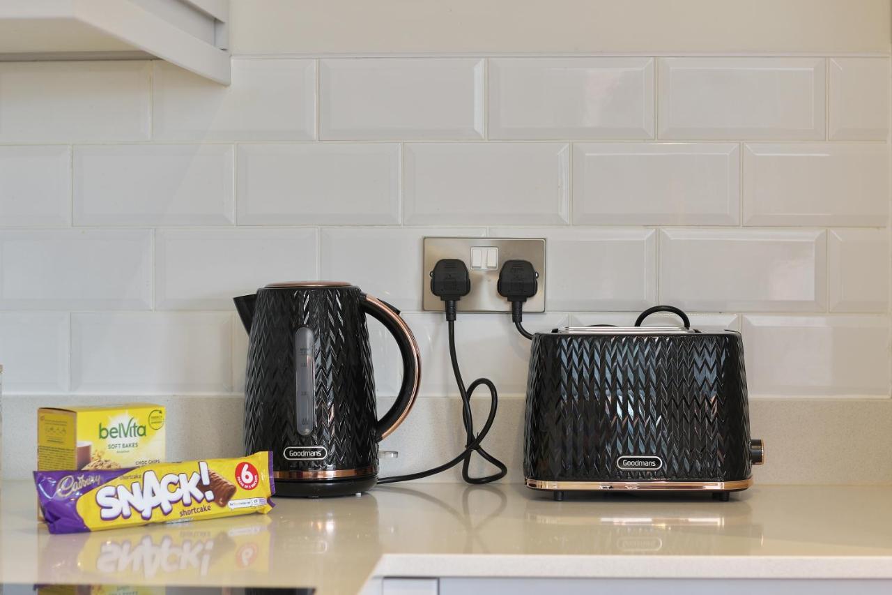 Modern 2-Bed Apartment, Free Parking, City Centre, Netflix & Pet Friendly - Hosted By Stay Host Save Sheffield Exteriör bild