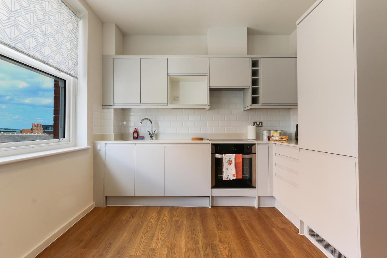 Modern 2-Bed Apartment, Free Parking, City Centre, Netflix & Pet Friendly - Hosted By Stay Host Save Sheffield Exteriör bild